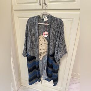 Hayden Los Angeles Cardigan Top Womens 1XL/2XL Gray Aztec Crochet Short Sleeve